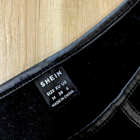 💥 Cute “pleather” Tank top from Shein Size M - Picture 5 of 7